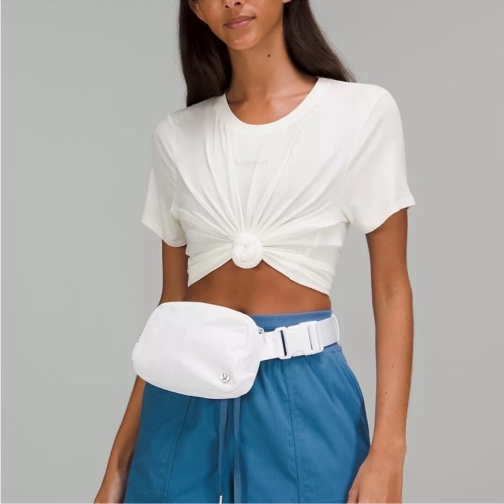 Lululemon‎ Everywhere Belt Bag 1L White Opal